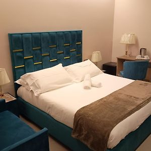 B&B Suites&Rooms Piazza Dei Martiri
